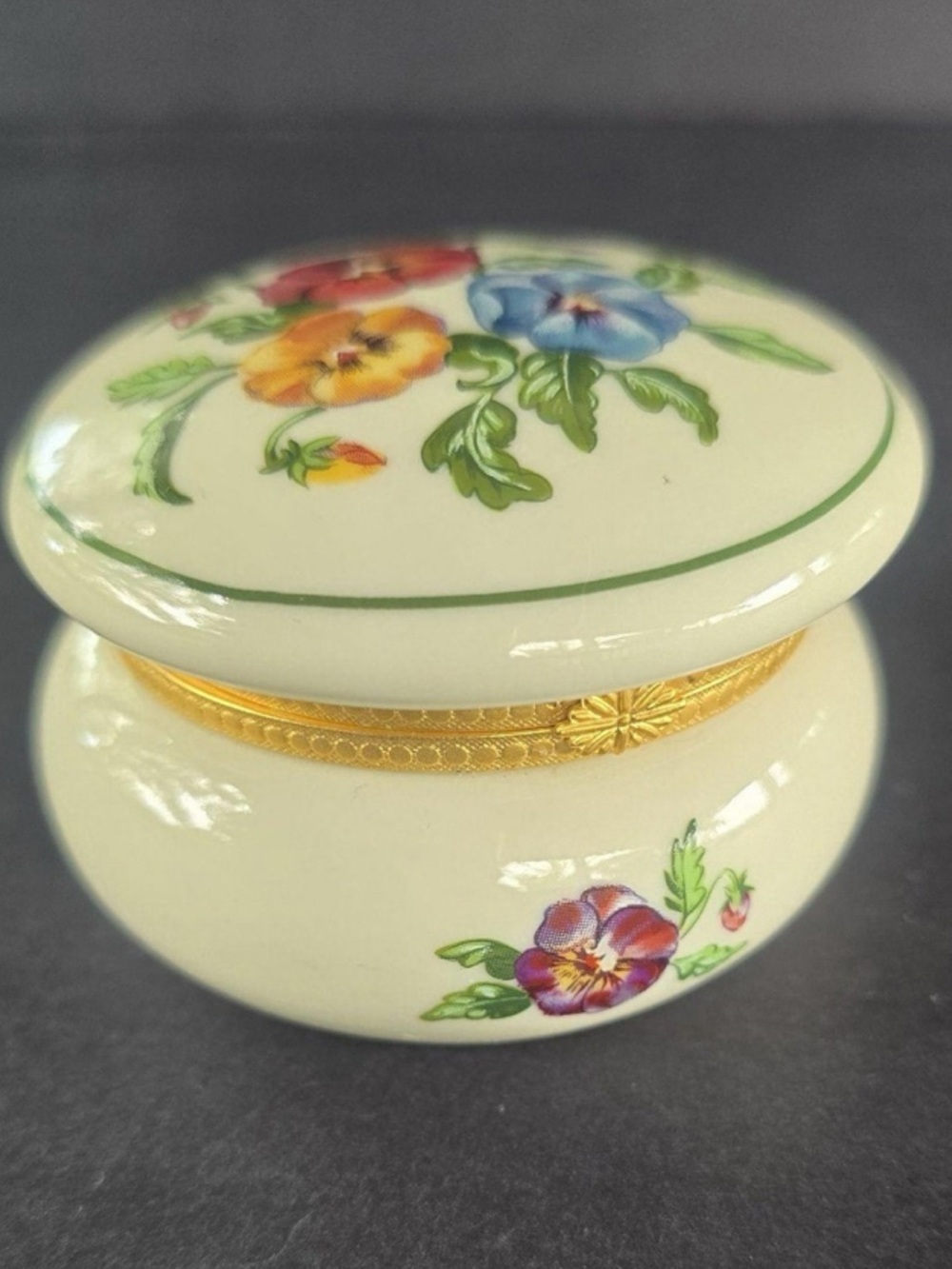 PartyLite Pansy Porcelain Trinket Box – Gold Trim • Vanity Jewelry Holder